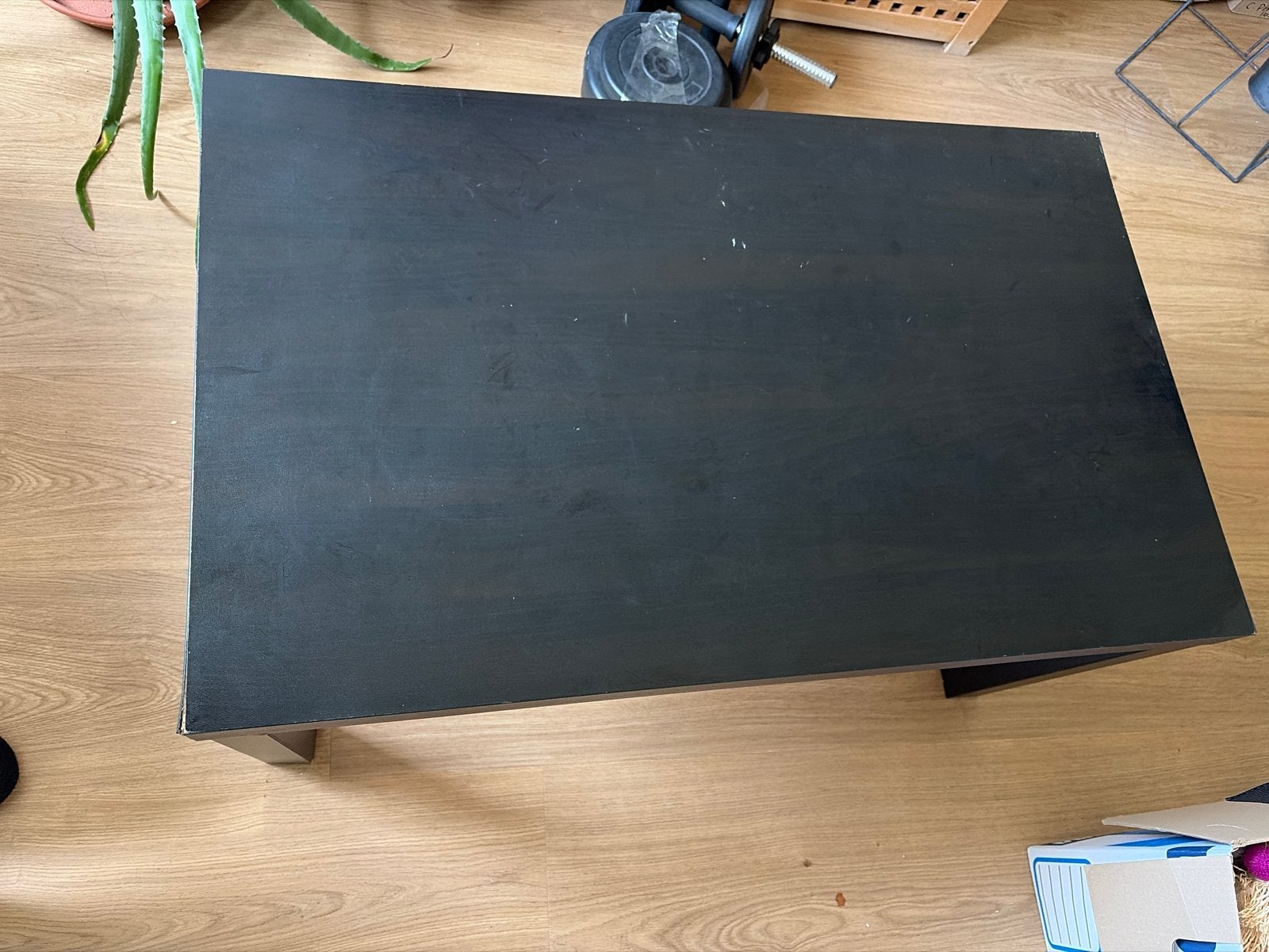 Zwarte IKEA tafel met gebruikerssporen, Ophalen, Minder dan 50 cm, Gebruikt, 50 tot 100 cm