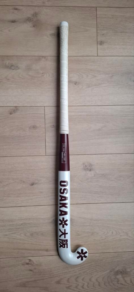 Osaka mid bow 40 36.5" als nieuw, Sport en Fitness, Hockey, Ophalen of Verzenden, Zo goed als nieuw, Stick