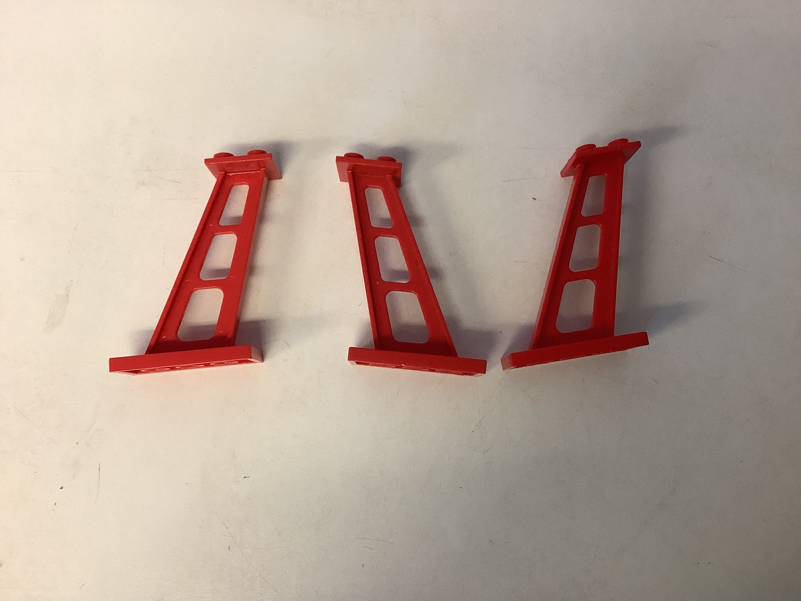 Lego steunpaal 2x4x5 schuin geplaatst rood (3), Ophalen of Verzenden, Gebruikt, Losse stenen, Lego