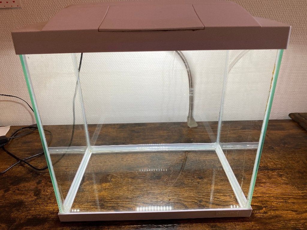 aquarium SuperFish (lek op hoek) 22x35x33 met lamp, Ophalen, Gebruikt, Leeg aquarium, Superfish