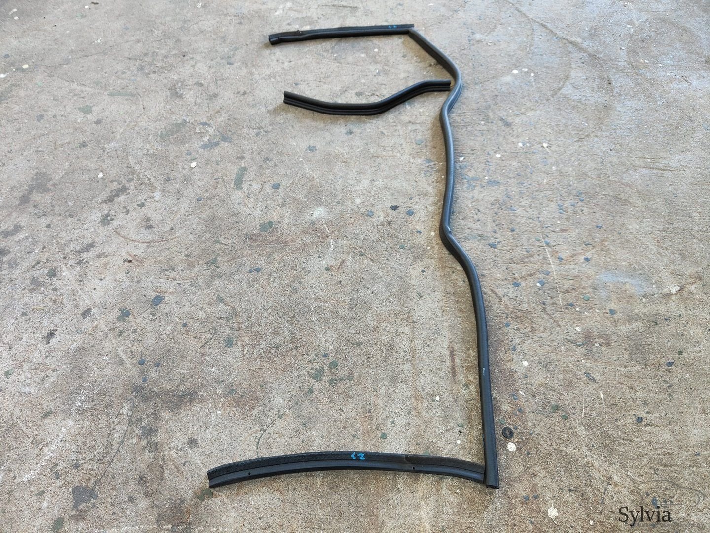Foto 3 van Parafan motorkap rubber BMW Z3
