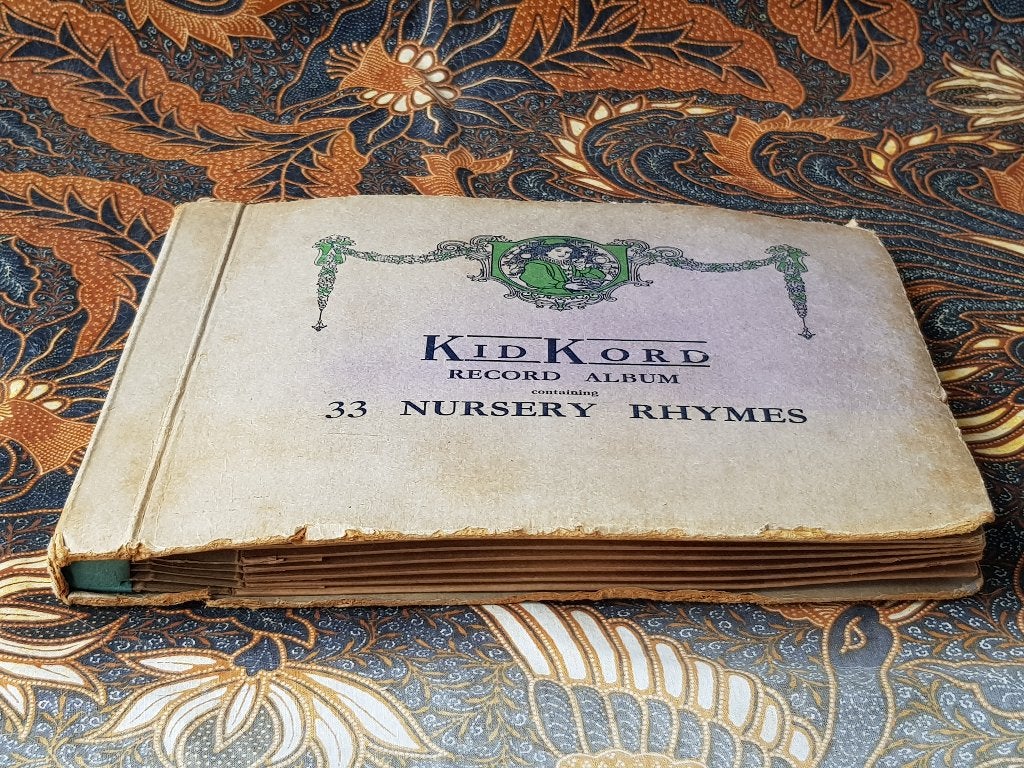 Zes mooie oude Engelse schellak platen met versjes in album., Antiek en Kunst, Ophalen of Verzenden