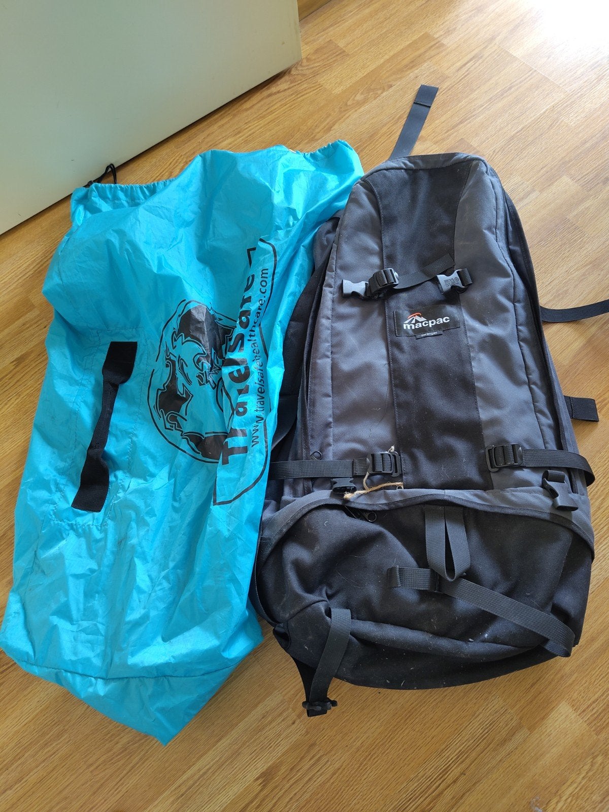 Macpac Backpack - Ideaal voor Trekking en Reizen, 40 cm of meer, Trekking, Zo goed als nieuw, 60 cm of meer
