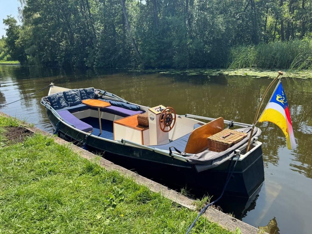 Super fijne stalen sloep 6m lang, Ophalen, Staal, Binnenboordmotor, 6 meter of meer