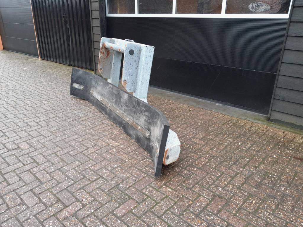 Manitou Voerschuif modderschuif sneeuwschuif KEMP (bj 2019), Verreiker