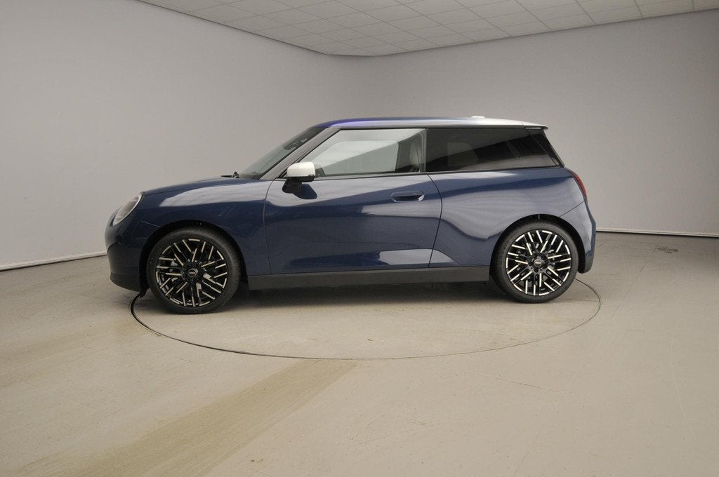 MINI 3-deurs Cooper SE Pakket M / Panoramadak / JCW Sportsto, Auto's, Mini, Beige, Met garantie (alle), Mini Electric, 315 min