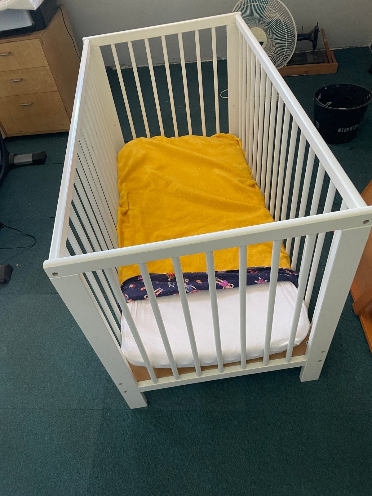 Babybed, ikea gulliver 60x120 met matras., Ophalen, Gebruikt, Ledikant