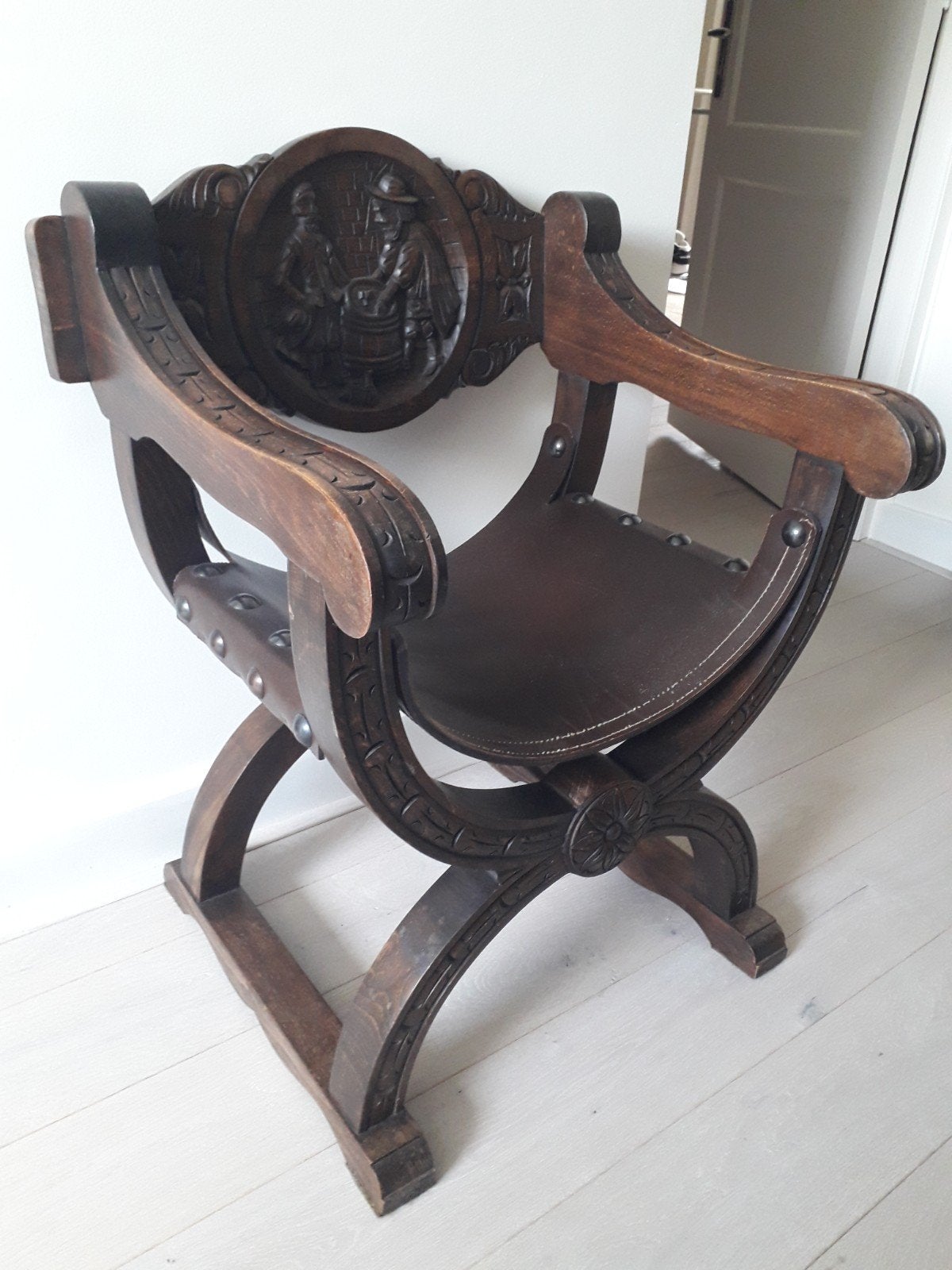 Antieke "Savonarola" dagobert, ridder kasteelstoel Italië, Antiek en Kunst, Antiek | Meubels | Stoelen en Banken, Ophalen