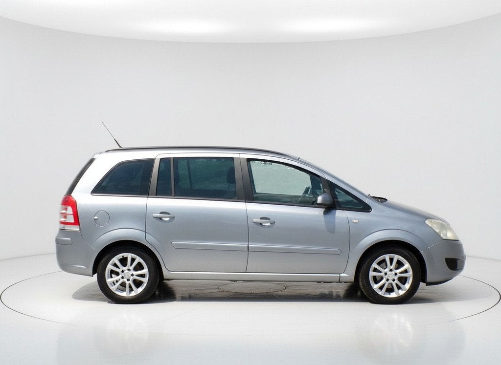 Opel Zafira 1.8 Business|Cruise|Parkeersensoren|Trekhaak|AC, Auto's, Opel, Voorwielaandrijving, Stof, Gebruikt, 4 cilinders