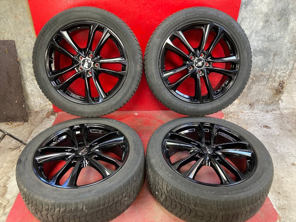 Winterbanden Kia Sportage 235/50R19 Hankook, 19 inch, Gebruikt, ., Banden en Velgen