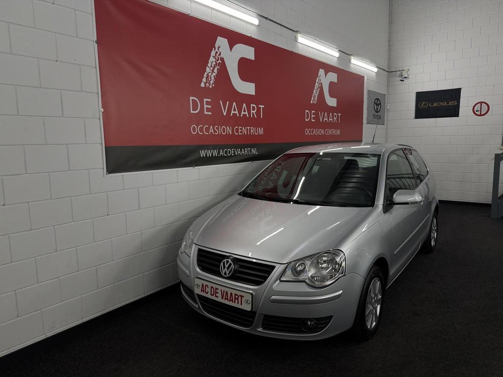 Volkswagen Polo 1.4-16V Optive - DEALERONDERHOUD/AIRCO/NAP, Voorwielaandrijving, Elektrische ramen, 15 km/l, 4 cilinders