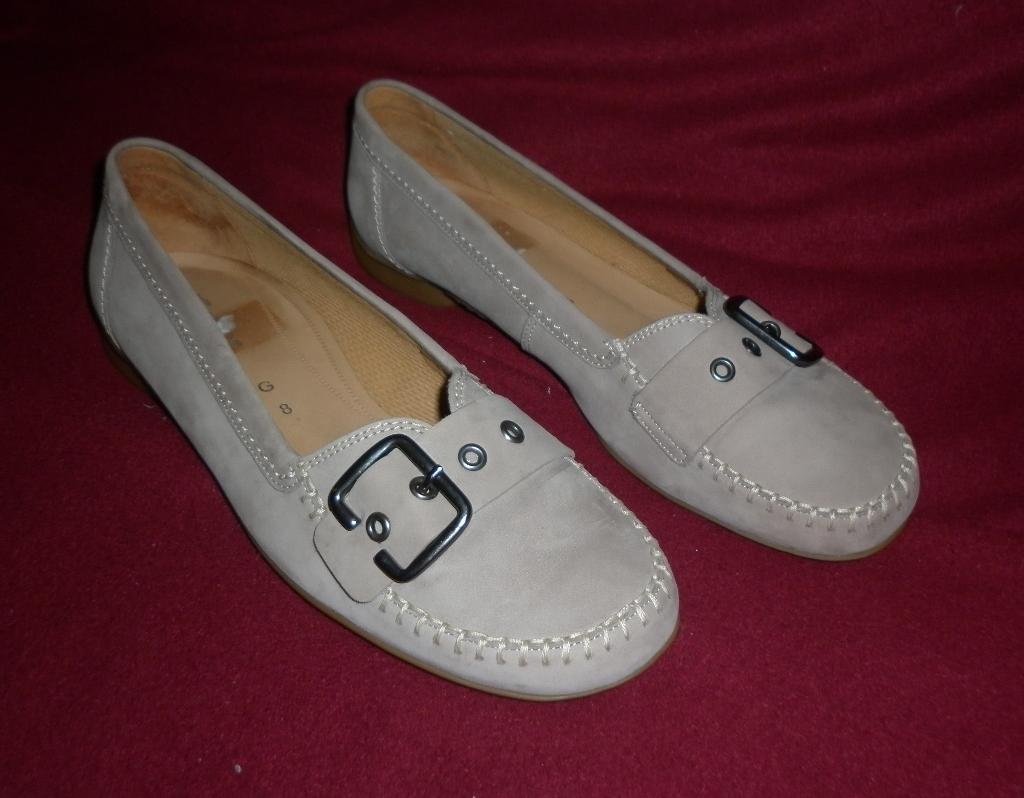 mocassins / instappers maat 42 merk : Gabor  5, Kleding | Dames, Schoenen, Zo goed als nieuw, Instappers, Grijs, Ophalen of Verzenden