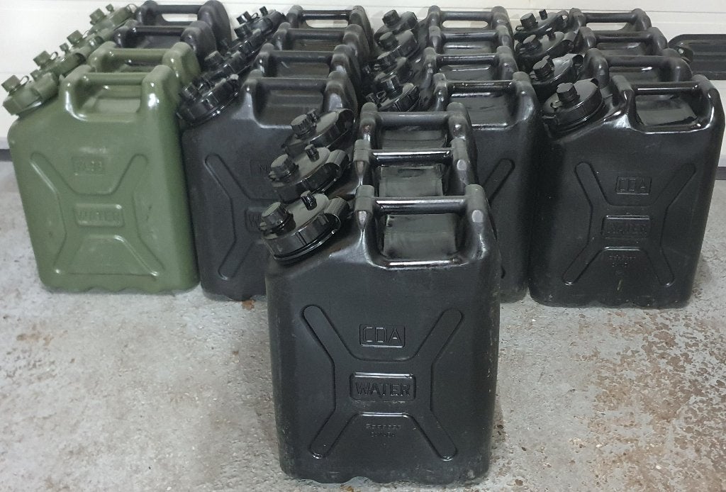 Landmacht 20 Liter Water Jerrycan Noodpakket Camper Caravan, Verzamelen, Verzenden, Landmacht, Nederland, Overige typen