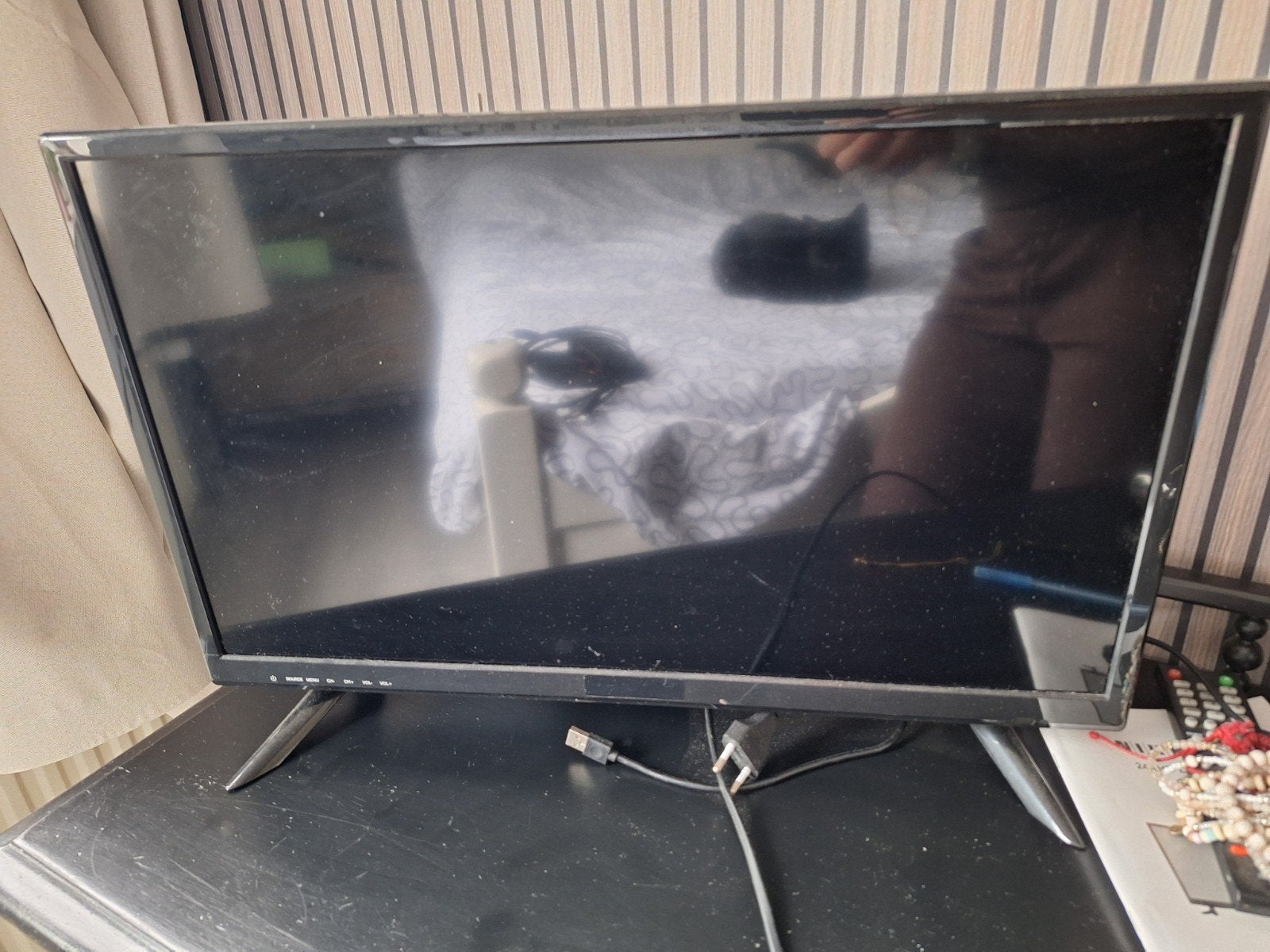 Nikkei NH2414 24" HD LED TV - Ideaal voor kleine ruimtes, LED, HD Ready (720p), Zo goed als nieuw, 40 tot 60 cm
