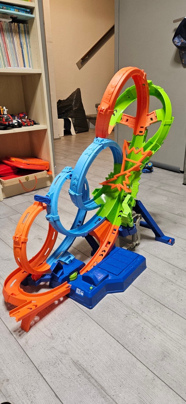 Hot Wheels Racebaan met looping en elektrische aandrijving, Ophalen, Hot Wheels, Met looping, Elektrisch