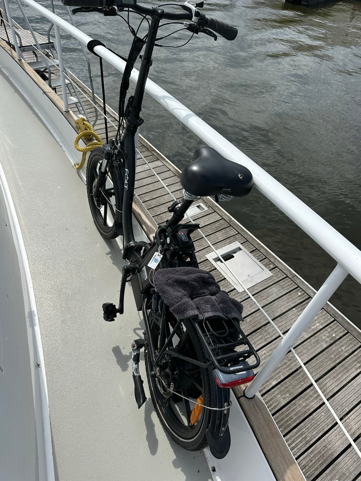 Opvouwbare elektrische fiets - Folt, 3 jaar oud, Fietsen en Brommers, Elektrische fietsen, Gebruikt, Minder dan 47 cm, 30 tot 50 km per accu