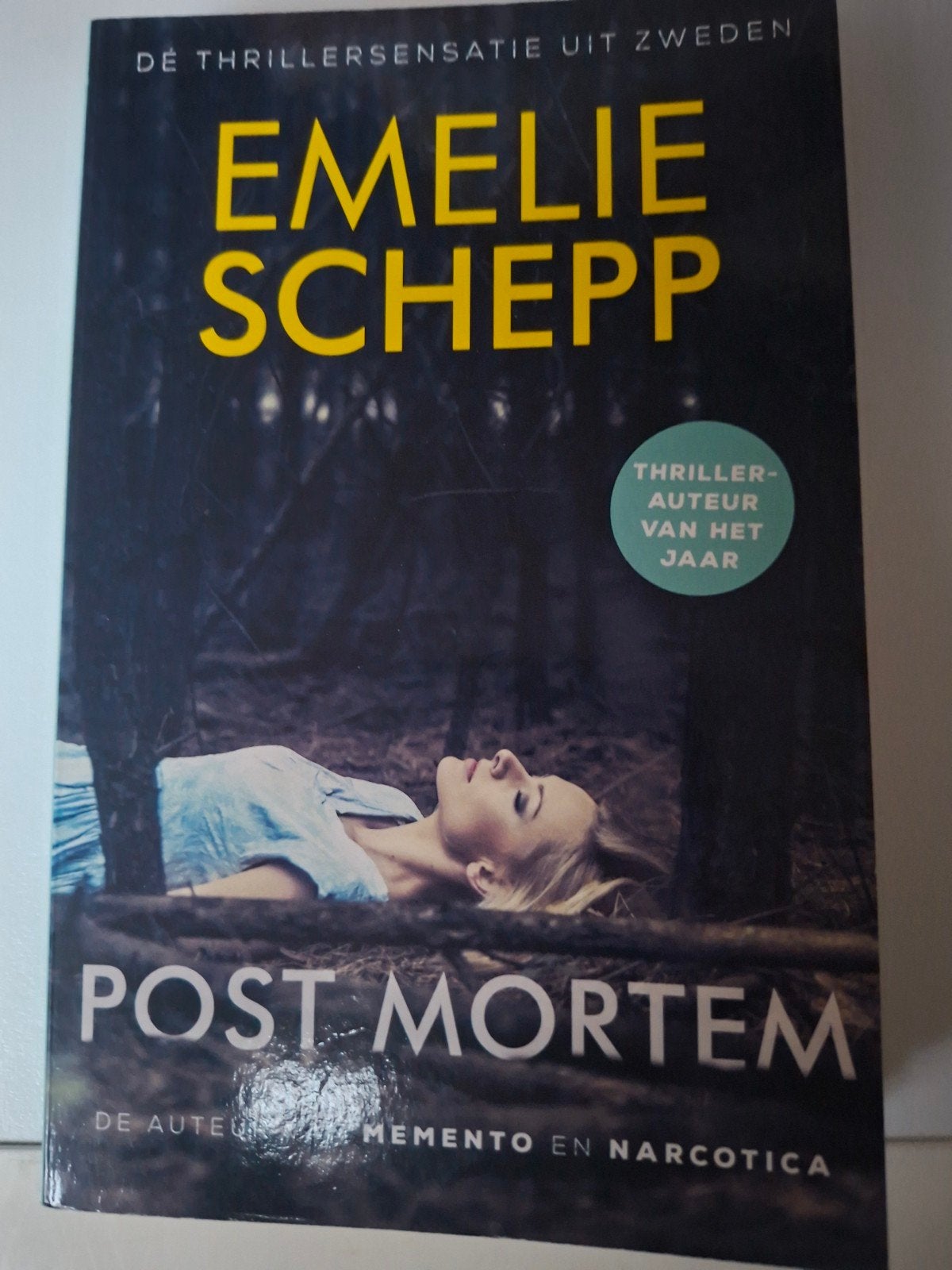 Emelie Schepp - Post mortem (special B&S), Ophalen of Verzenden, Zo goed als nieuw, Emelie Schepp