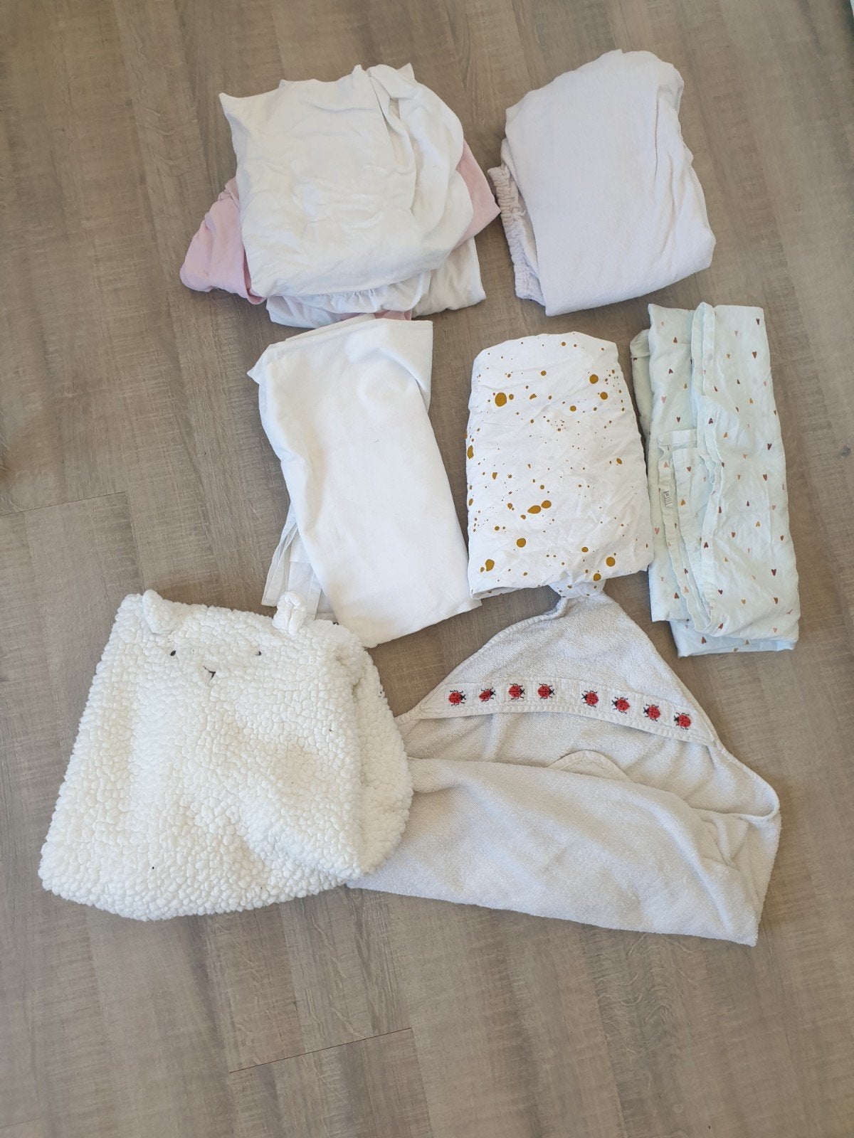 Ledikant kinderbed lakens dekens hoeslaken kleedjes, Ophalen, Gebruikt, Jongetje of Meisje