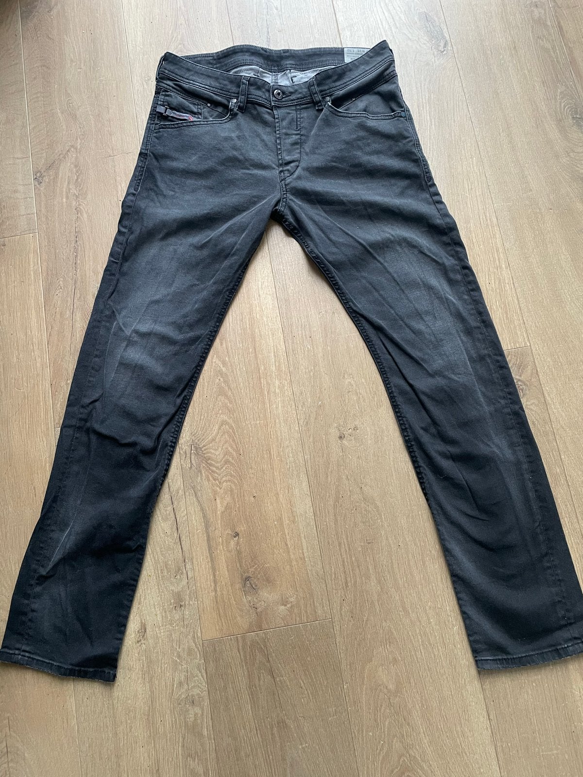 Diesel Belther Stretch Heren Jeans W31 L32, Ophalen of Verzenden, Zo goed als nieuw, Grijs, W32 (confectie 46) of kleiner