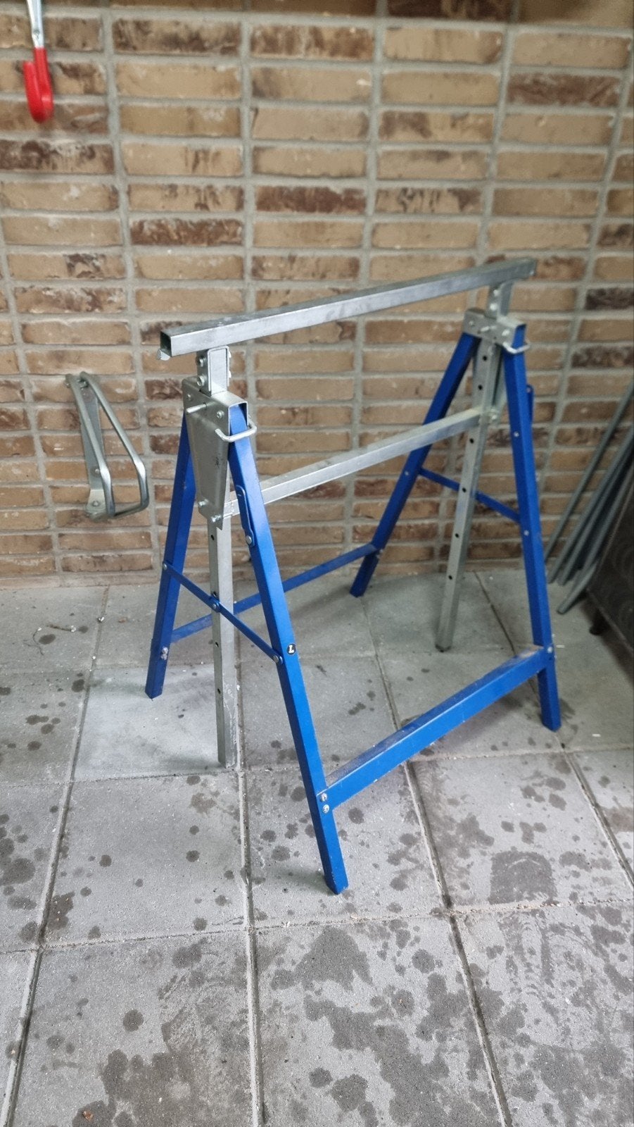 Metalen schraag, 1 stuk, in hoogte verstelbaar, Ophalen, Gebruikt, Overige typen, Minder dan 2 meter