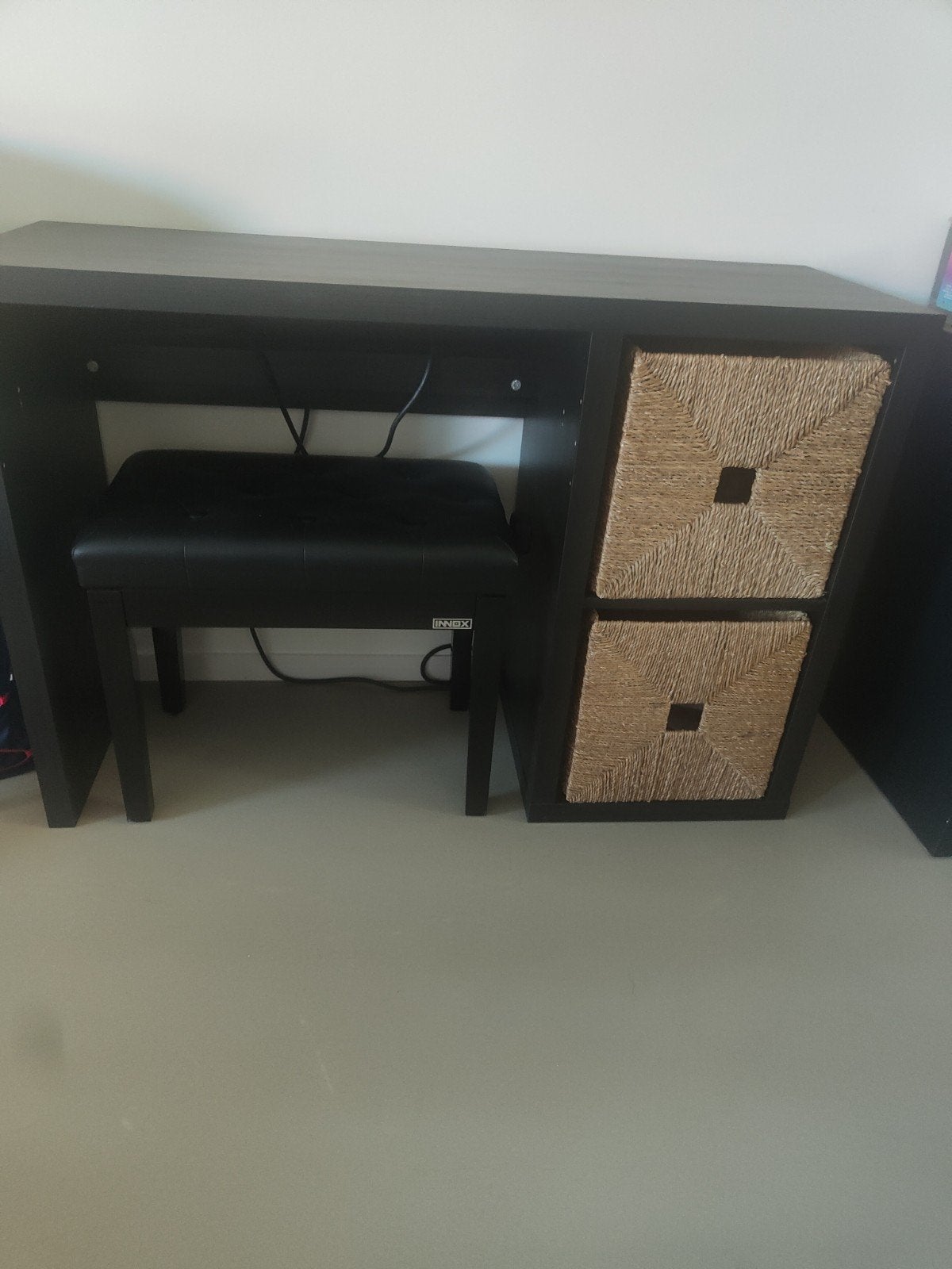 Zwart bureau met rieten lades - 110x40x80 cm, Gebruikt, Hout, Ophalen of Verzenden, Met lades