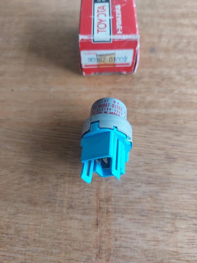 RELAIS LIGHT CONTROL 90987-01002 TOYOTA LANDCRUISER BJ60, Auto-onderdelen, Ophalen of Verzenden, Nieuw, Toyota