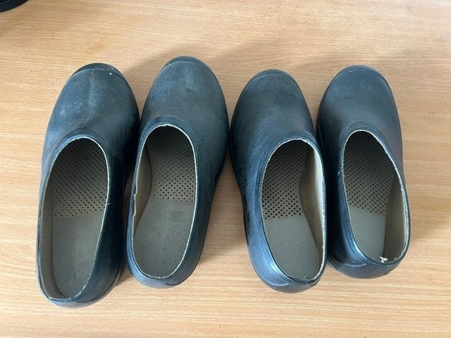3 paar tuinklompen, Ophalen, Gebruikt, Dames, Schoenen
