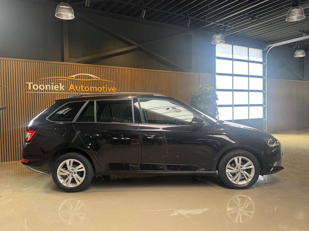 Skoda Fabia Combi 1.0 TSI Ambition Navigatie Airco LMV El.Ra, Auto's, Skoda, Voorwielaandrijving, Stof, Gebruikt, 1036 kg