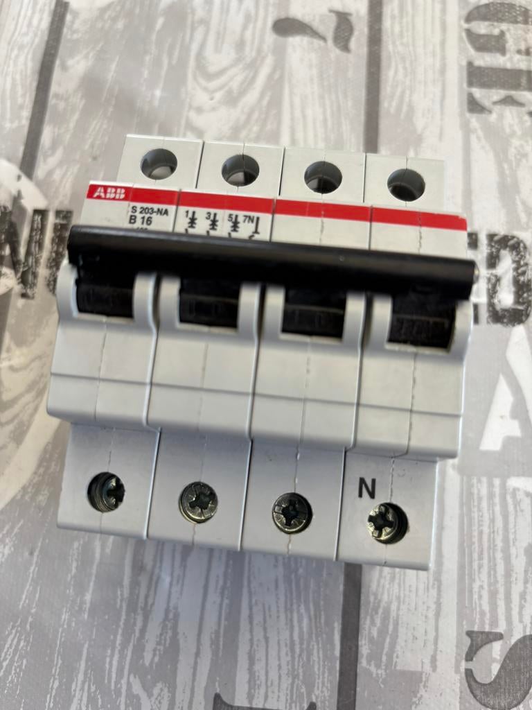 Nieuwe ABB  3 fase schakelaar, Ophalen of Verzenden, Zo goed als nieuw, Schakelaar