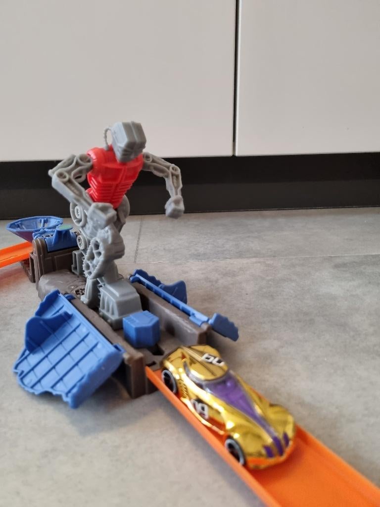 Hot Wheels Trick Tracks Bionicle sets, Racebaan, Ophalen of Verzenden, Zo goed als nieuw, Hot Wheels
