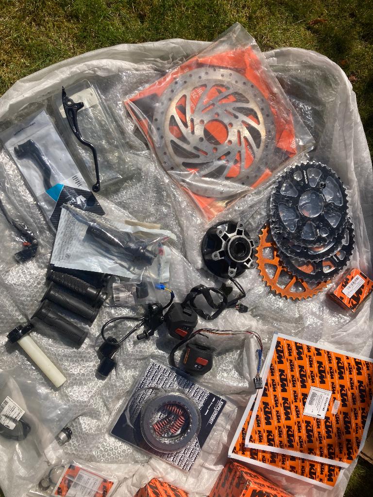 KTM onderdelen Duke/RC 125/390 Nieuw & Gebruikt (ook cup), Ophalen of Verzenden, Nieuw