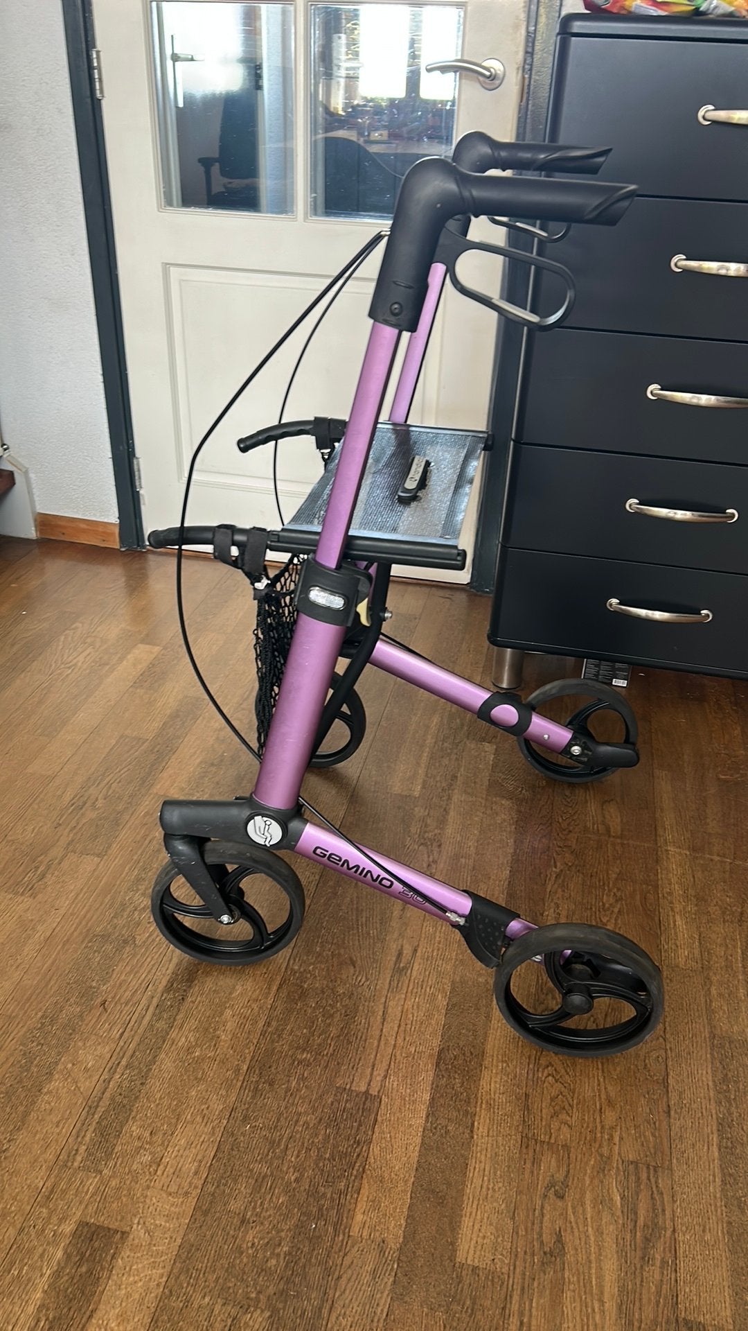 Gemino 30 paarse rollator lichtgewicht ideaal voor onderweg, Ophalen of Verzenden, Opvouwbaar, Gebruikt
