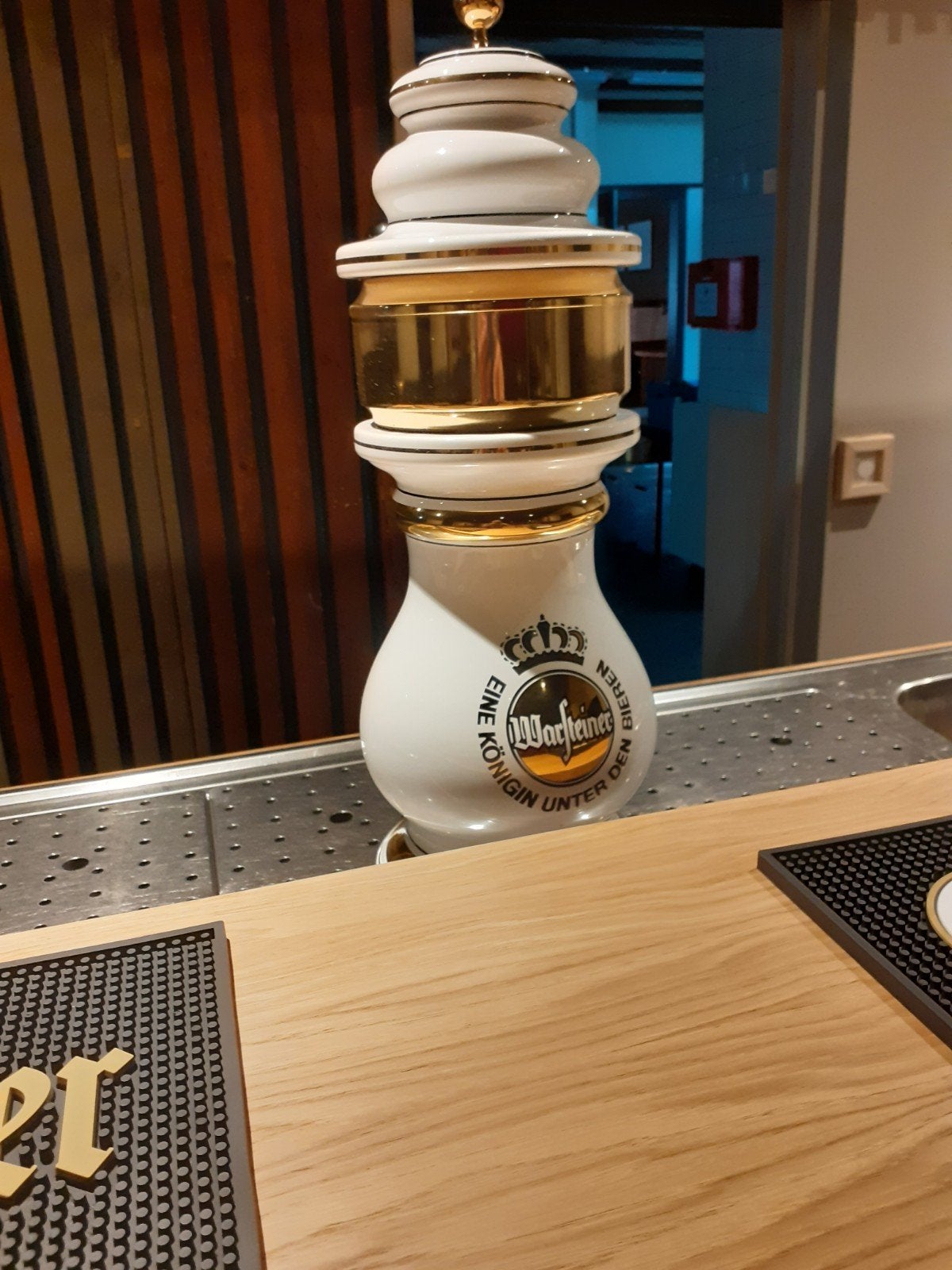 Biertap warsteiner., Ophalen