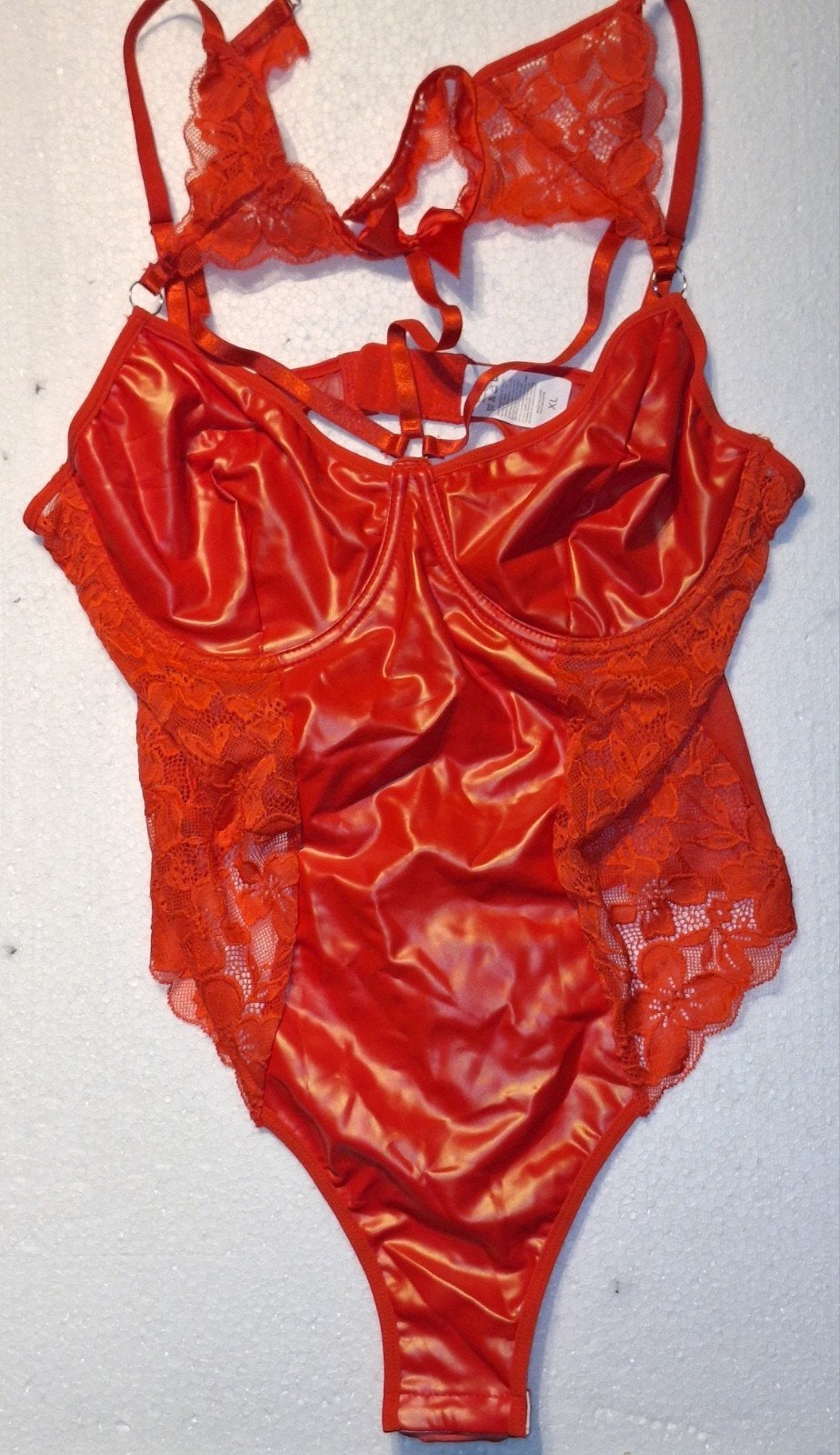 Sexy nieuwe rode leatherlook body L, Verzenden, Rood, Body of Korset