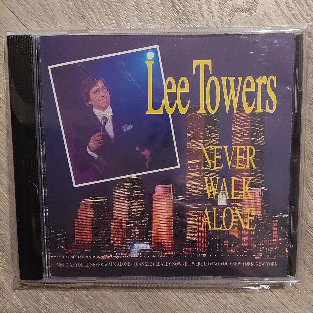 Lee Towers / Never Walk Alone, Ophalen of Verzenden, Zo goed als nieuw