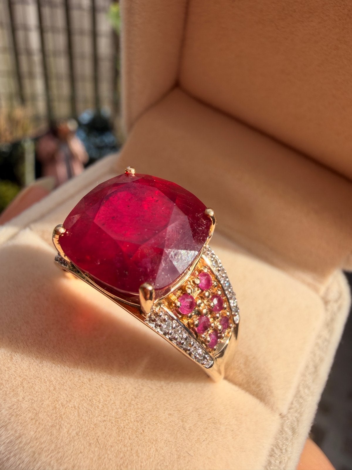 14k Gouden Ring met Robijn en Diamanten (EU 66), Gebruikt, 20 of groter, Ophalen of Verzenden, Met edelsteen