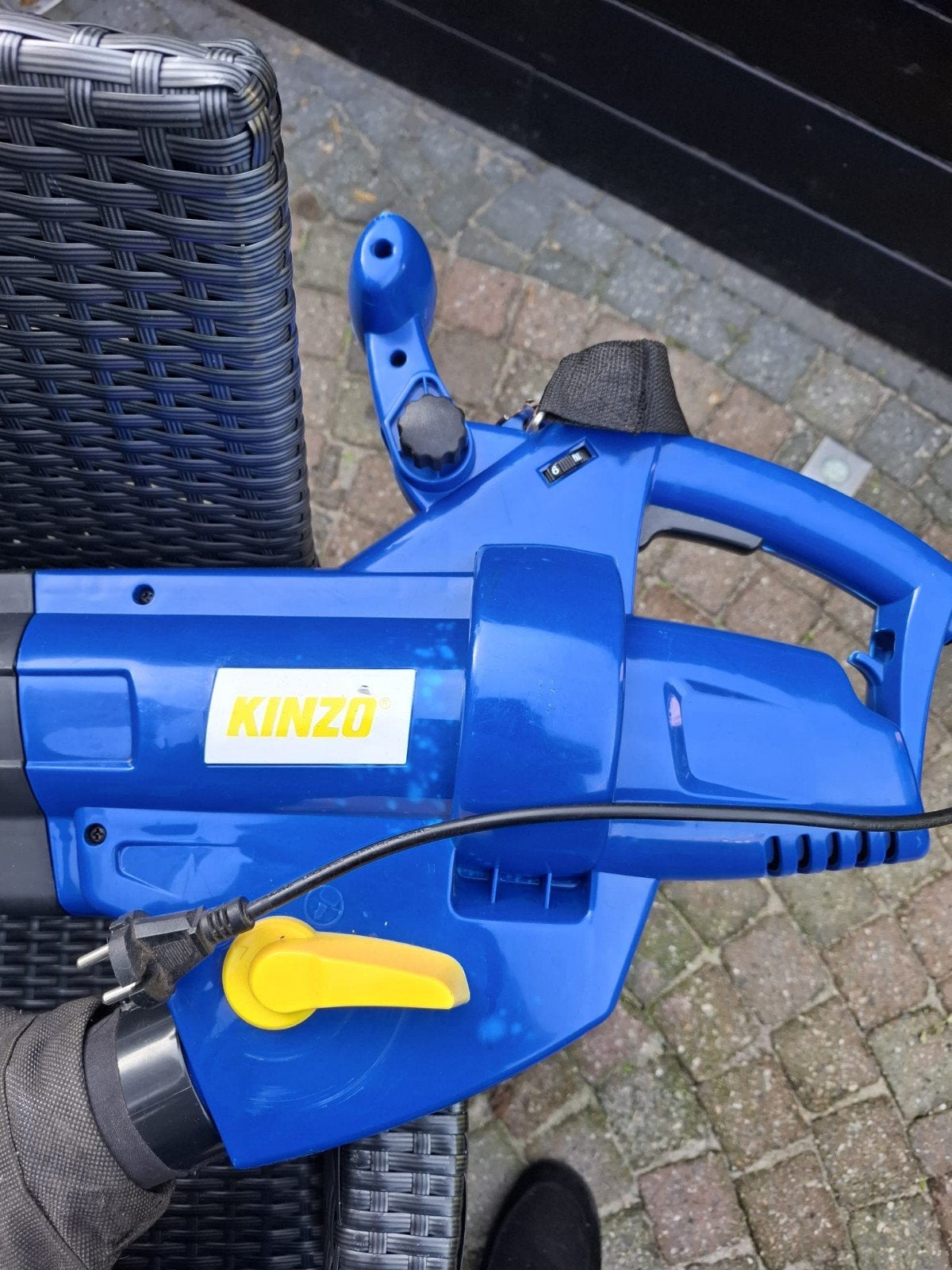 Kinzo 3-in-1 Bladblazer, Bladzuiger en Versnipperaar, Ophalen, Gebruikt, Met opvangzak, Kinzo