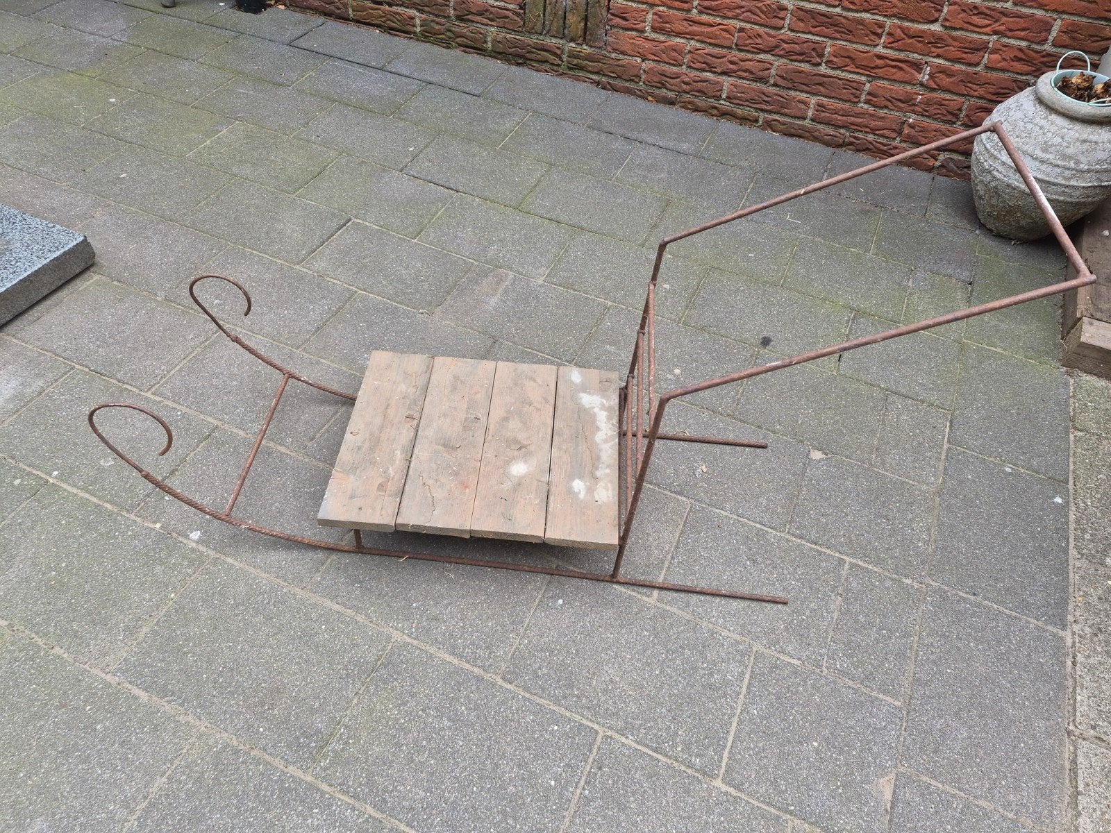 Decoratie slee met metalen frame, Ophalen, Gebruikt