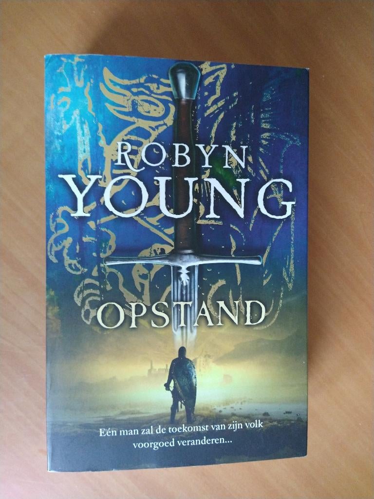 Young, Robyn. Opstand, Boeken, Avontuur en Actie, Zo goed als nieuw, Ophalen of Verzenden