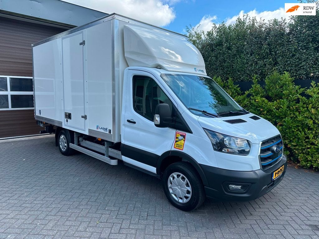 Ford E-Transit 350 L4H1 Trend 89 kWh Bakwagen Laadklep Achte, Auto's, Bestelauto's, Gebruikt, Zwart, 89 kWh, 2980 kg
