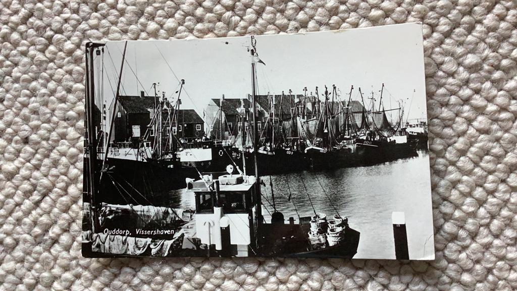 Ansichtkaart Ouddorp Vissershaven 1972. 935, Verzamelen, Ansichtkaarten | Nederland, Ophalen of Verzenden, 1960 tot 1980, Gelopen
