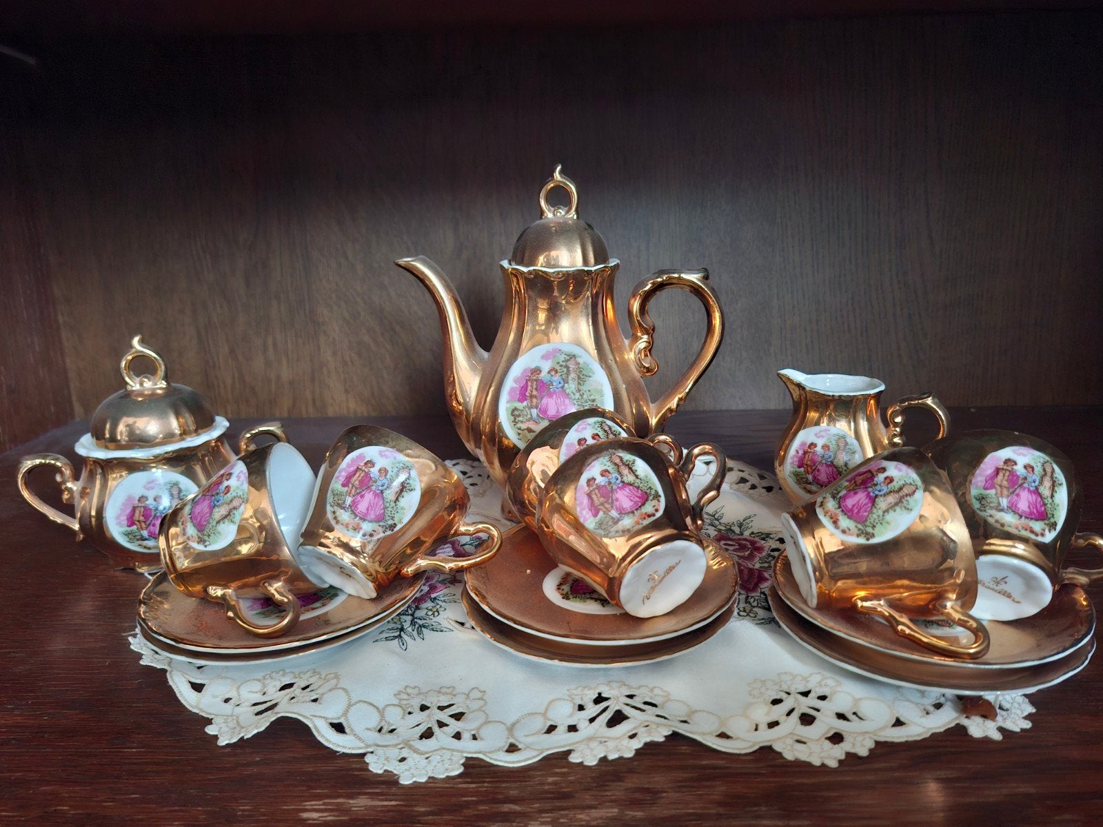 mokka servies, Ophalen