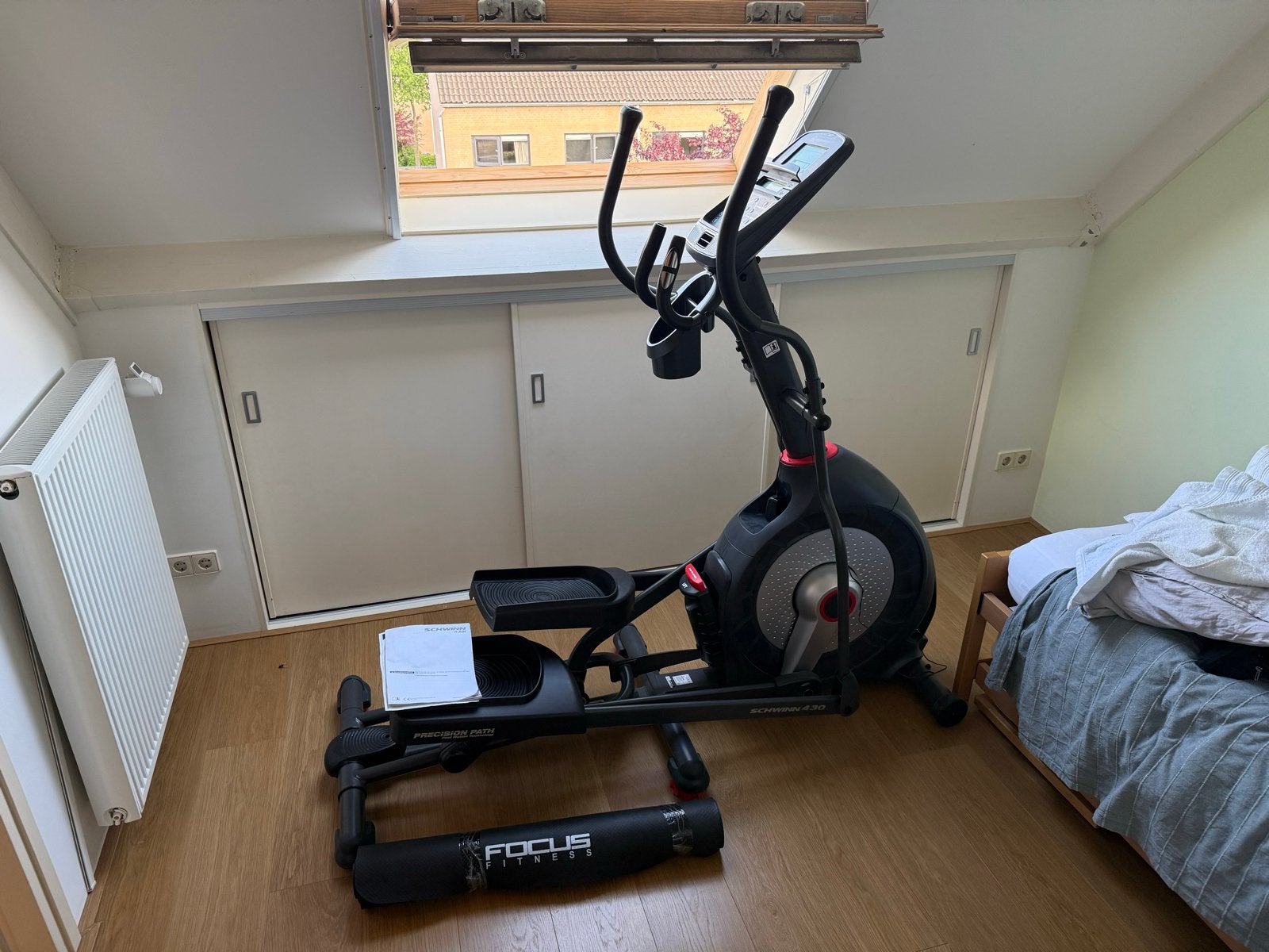 Schwinn 430i Crosstrainer - Zo goed als nieuw, Sport en Fitness, Ophalen, Armen, Zo goed als nieuw, Crosstrainer