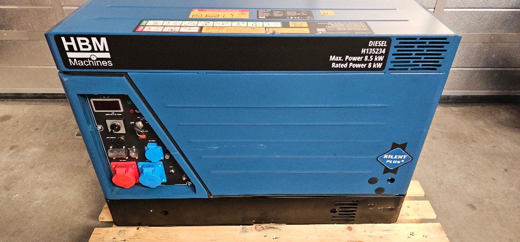 HBM 3800 Watt Aggregaat, Generator 230 / 12 Volt, Dieselolie, Geluidgedempt, Ophalen of Verzenden, Zo goed als nieuw