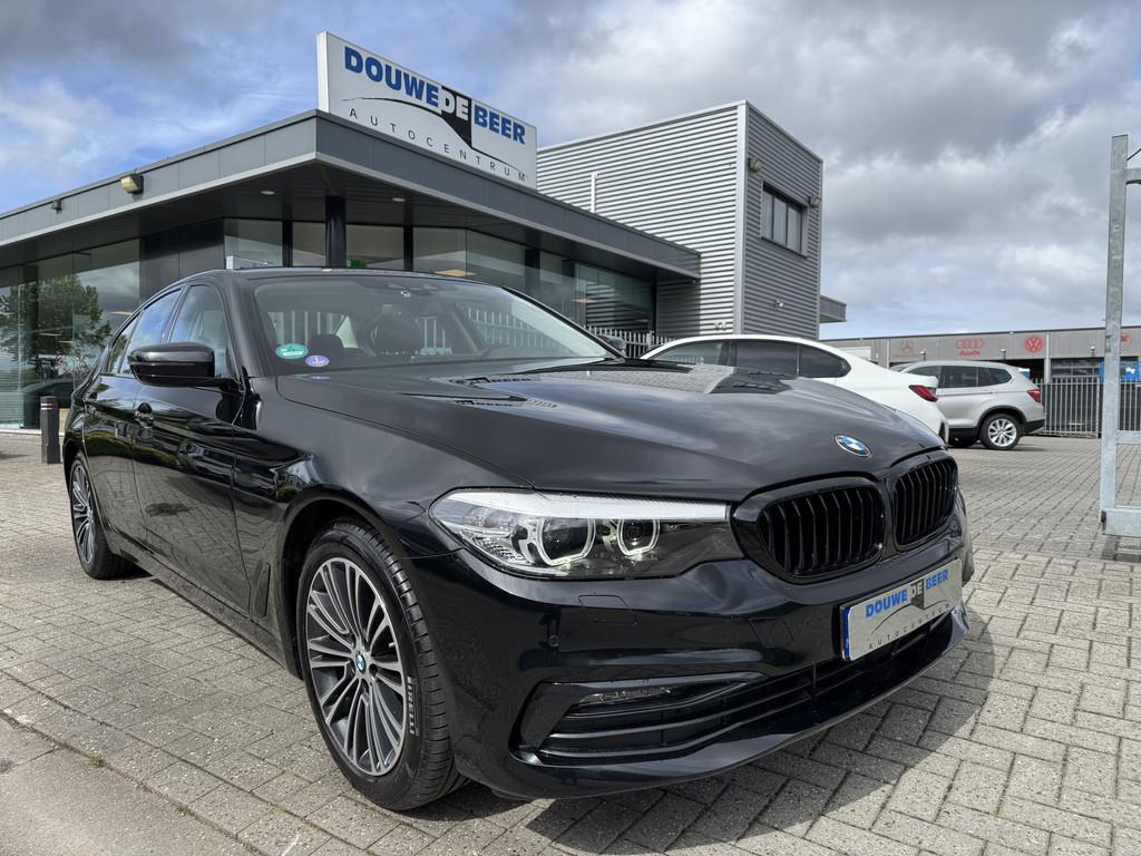 BMW 5 Serie 520i Sportline Trekhaak | adapt.cruise | LED | S, Automaat, Achterwielaandrijving, Gebruikt, 4 cilinders