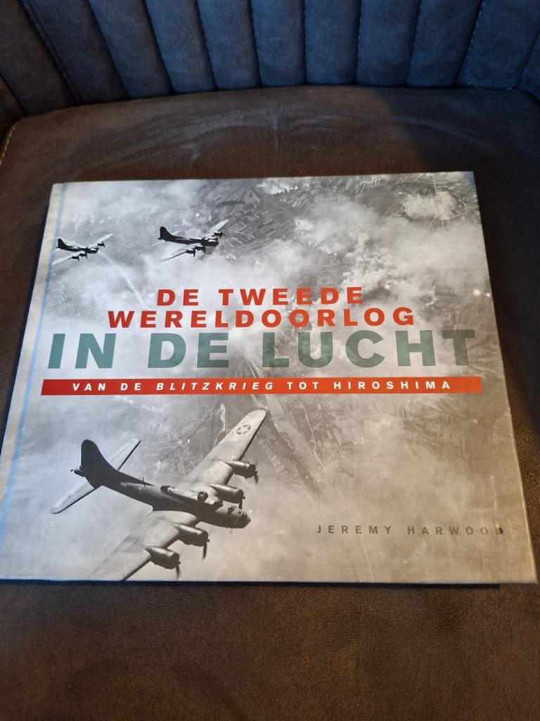 Jeremy Harwood - De Tweede Wereldoorlog in de lucht, Tweede Wereldoorlog, Ophalen of Verzenden, Zo goed als nieuw, Algemeen