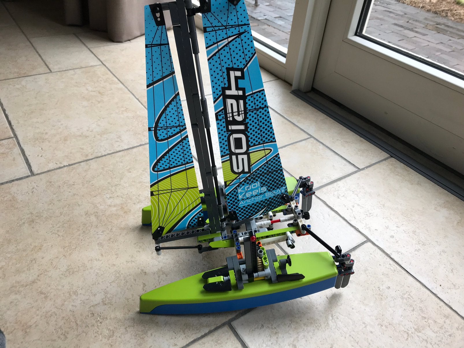 Lego technic catamaran 42105, Ophalen, Zo goed als nieuw