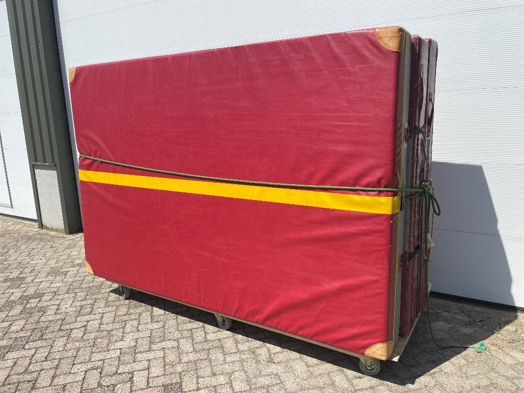Dikke landingsmat, valmat  grote mat, turnmat, gymmat, Ophalen, Gebruikt, Overige kleuren, Overige typen