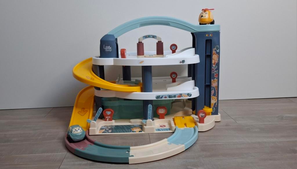 Smoby Garage 3 Verdiepingen - Speelplezier voor uren!, Ophalen, Zo goed als nieuw