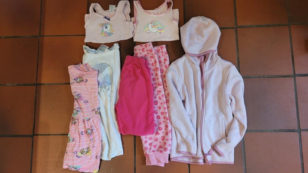 Setjes nacht/thuis kleding maat 98/104, Ophalen of Verzenden